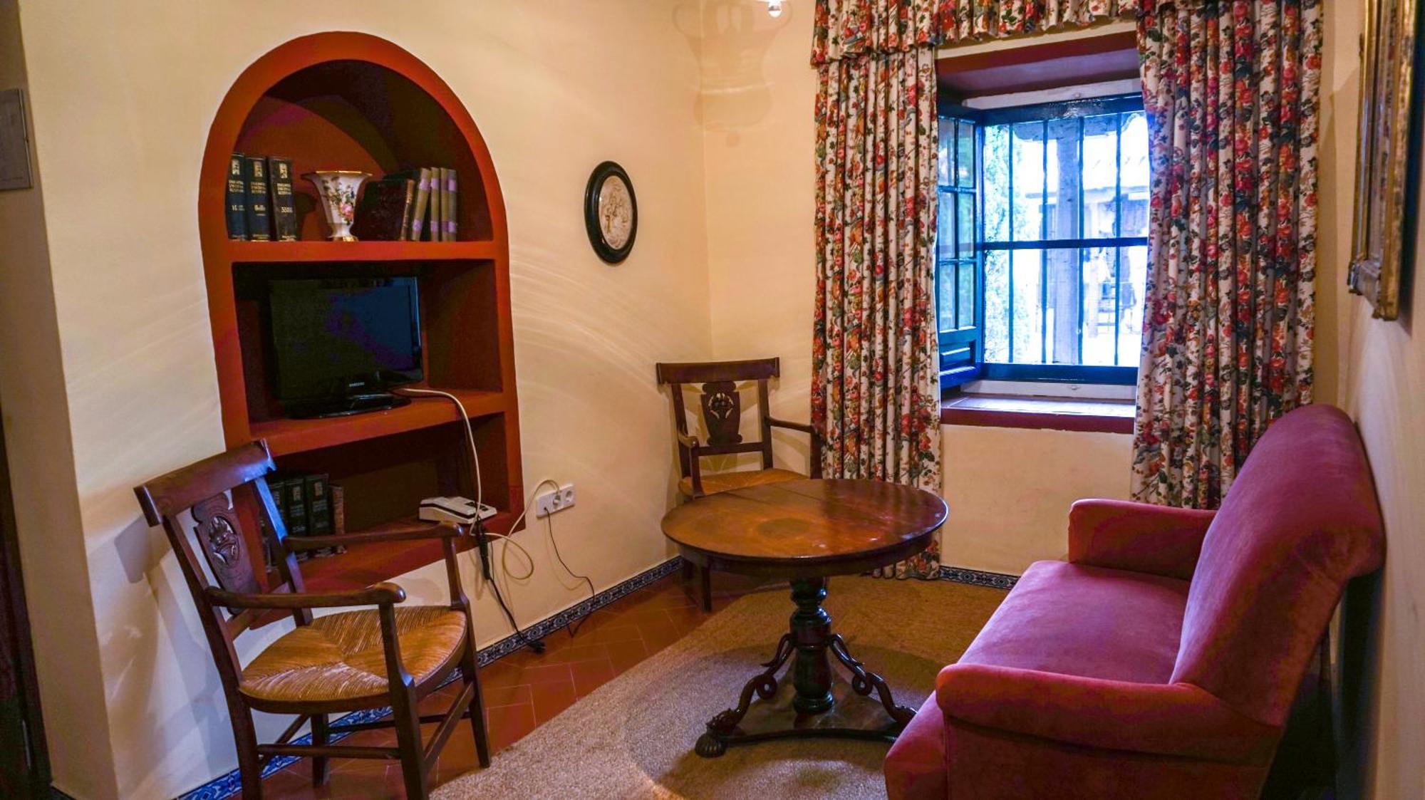 Hotel Cortijo El Esparragal Gerena Bilik gambar