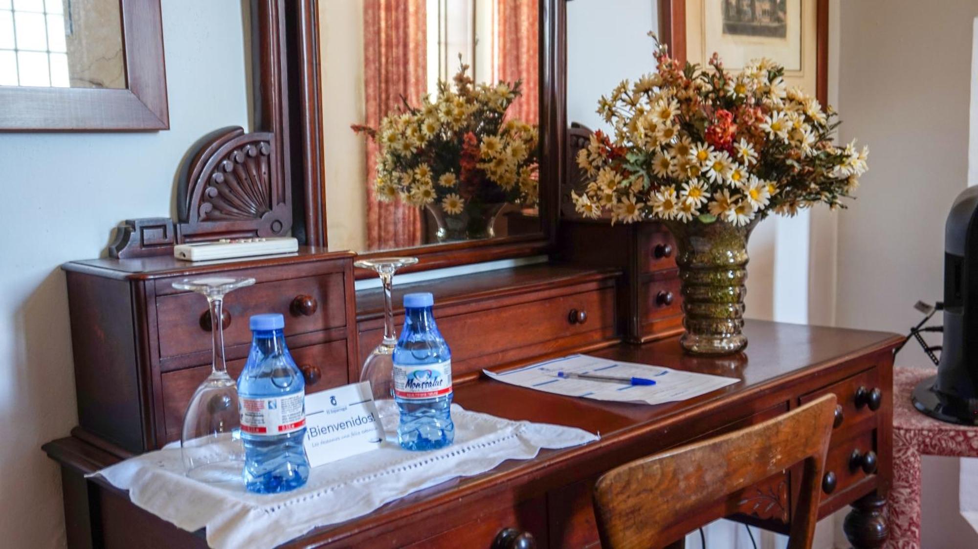 Hotel Cortijo El Esparragal Gerena Bilik gambar